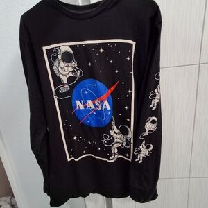 Eighty Eight NASA Logo and Astronauts Shirt Size Large